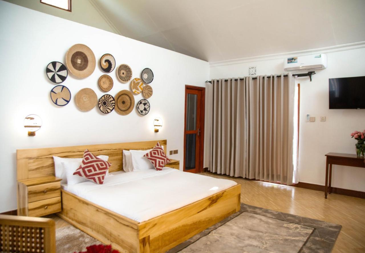 Shose Farmhouse Chalets & Campsite Моши Экстерьер фото