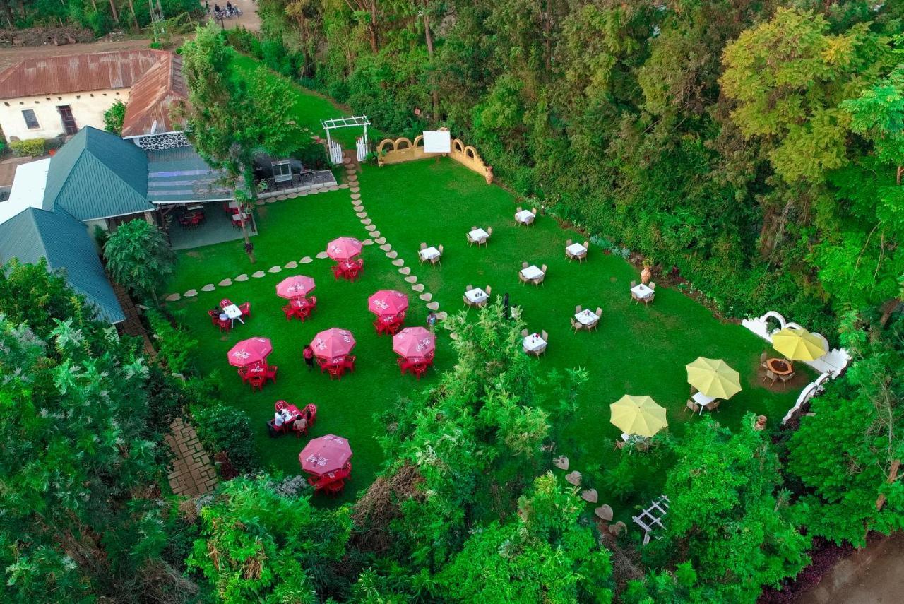 Shose Farmhouse Chalets & Campsite Моши Экстерьер фото