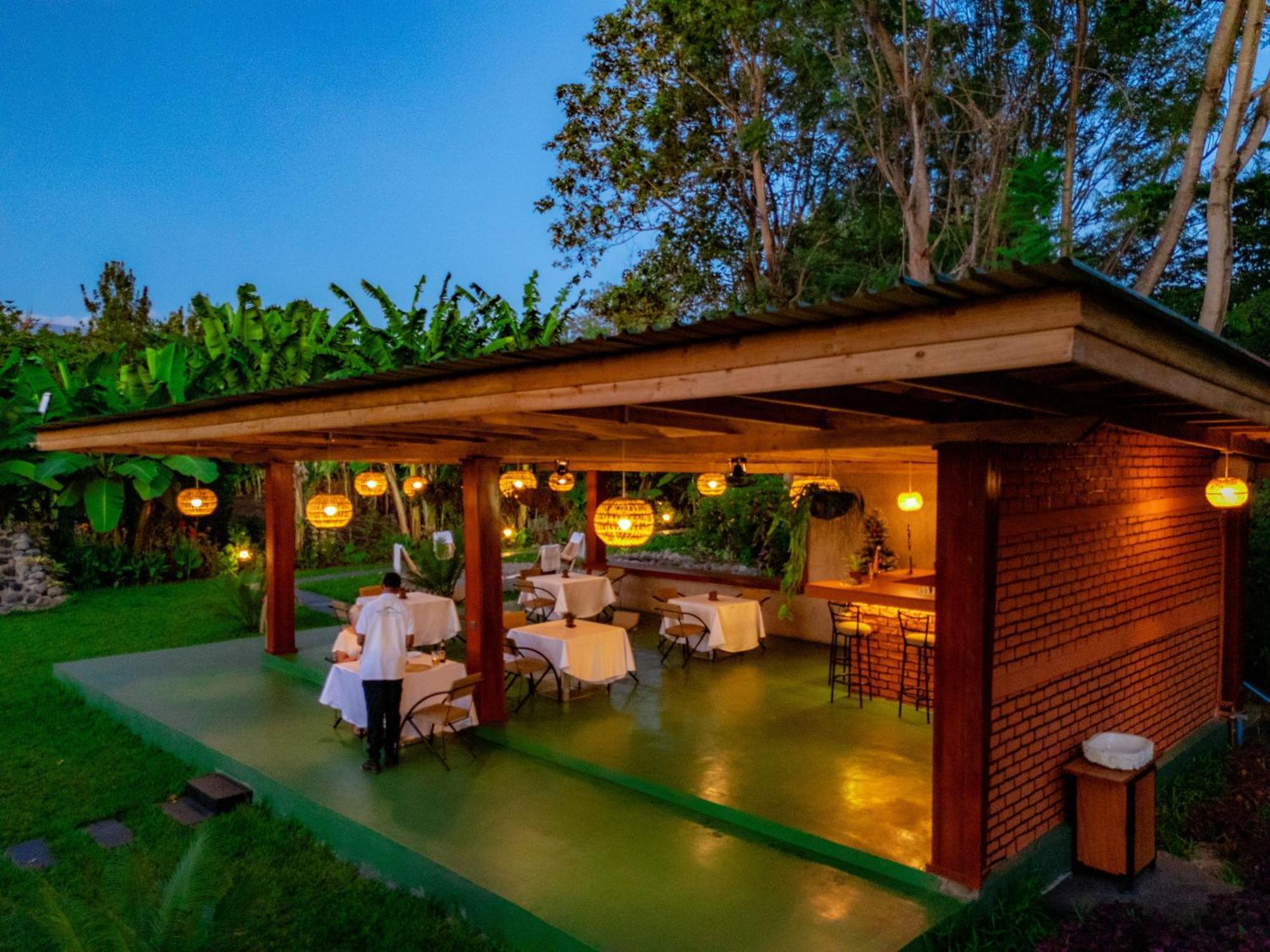 Shose Farmhouse Chalets & Campsite Моши Экстерьер фото